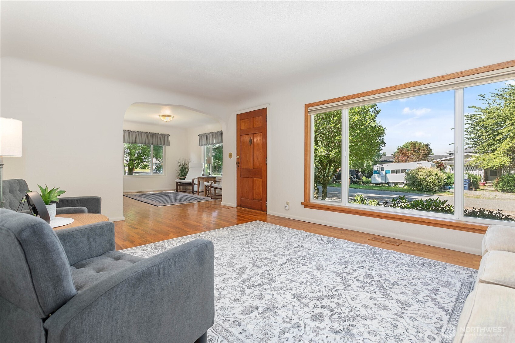 Property Photo: 1040 Victoria Street WA 98295