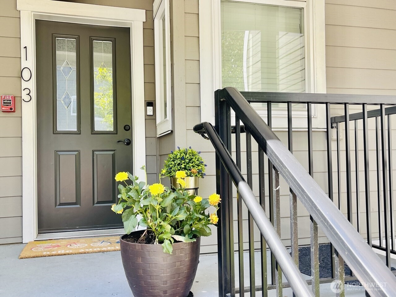 Property Photo:  7322  Rainier Avenue S 103  WA 98118 