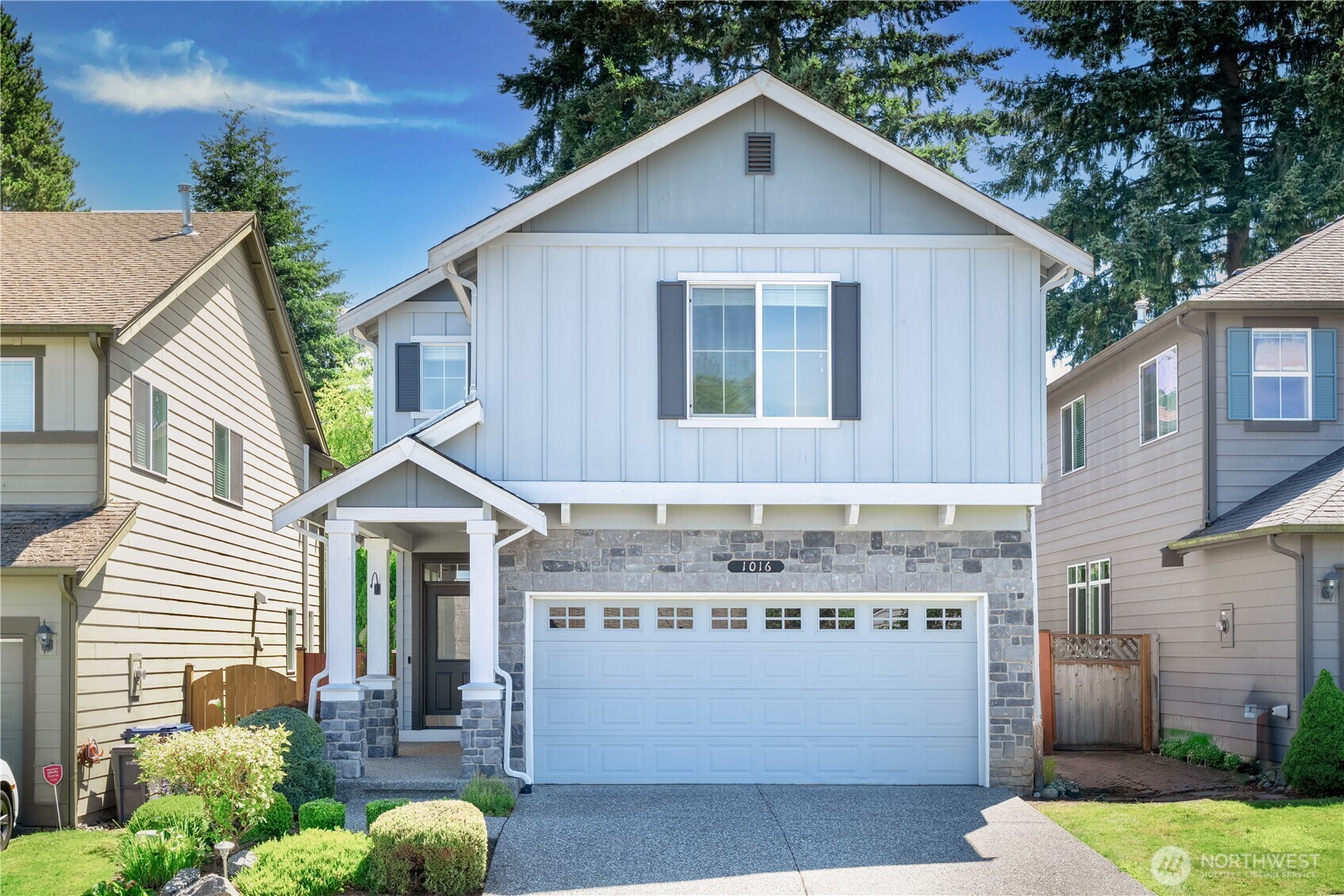 Property Photo: 1016 167th Place SW WA 98037
