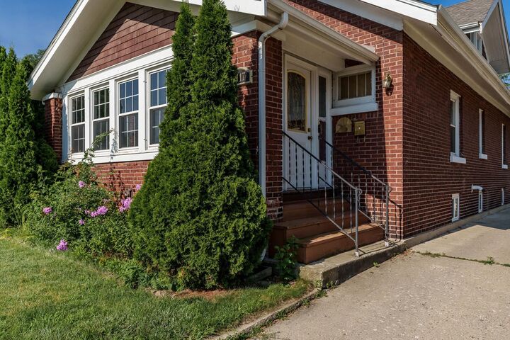 Property Photo: 2117 S 5th Street IL 61104