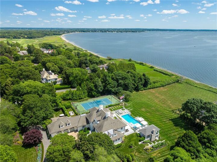 Property Photo:  85 Nayatt Road  RI 02806 