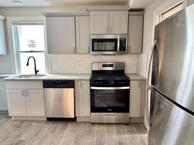 Property Photo:  52 Vernon Street 1  RI 02903 