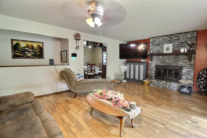 Property Photo: 1213 N 1st KS 67110