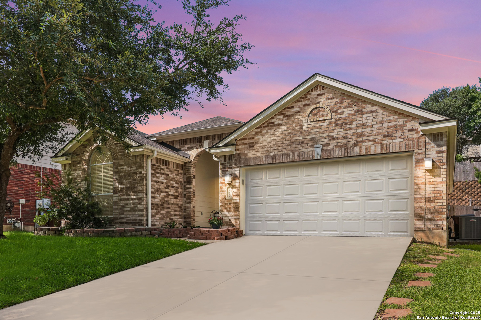 Property Photo: 21610 Rio Comal TX 78259