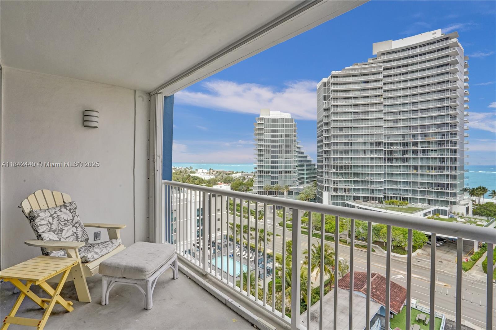 Property Photo:  2200 NE 33rd Ave 11H  FL 33305 