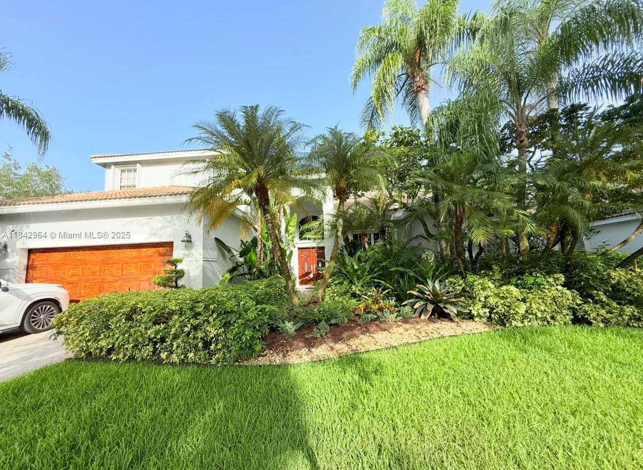 Property Photo:  260 Montclaire Dr  FL 33326 