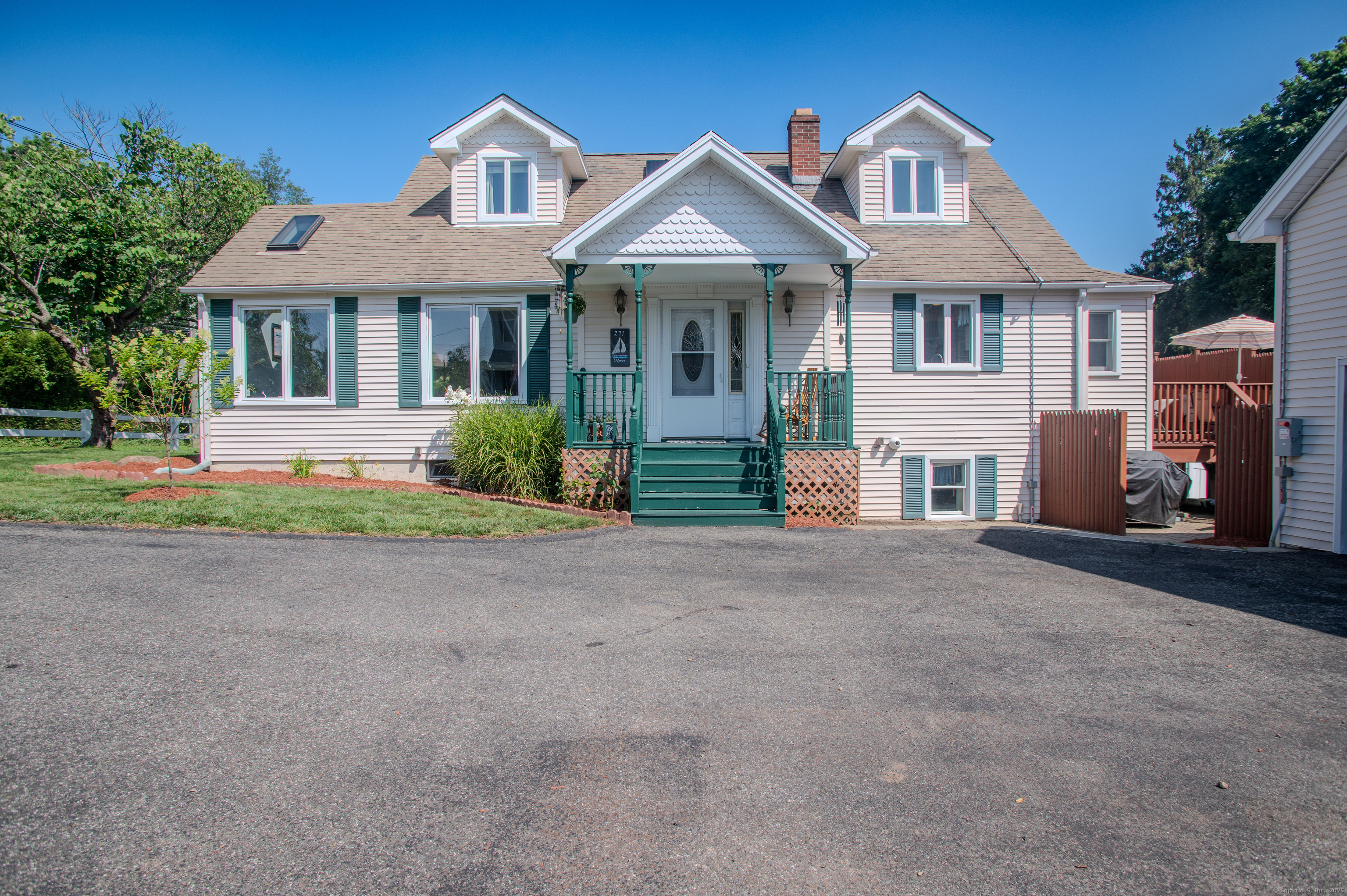 Property Photo: 231 Seaside Avenue CT 06460