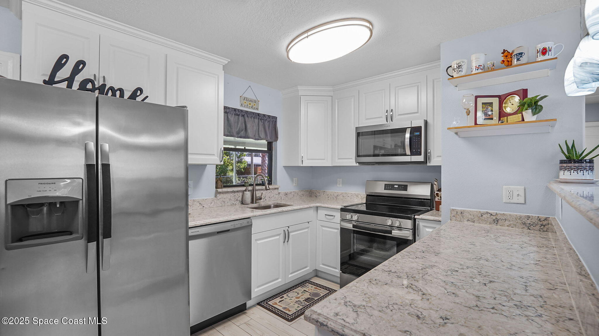 Property Photo: 1440 Thomas Street FL 32780