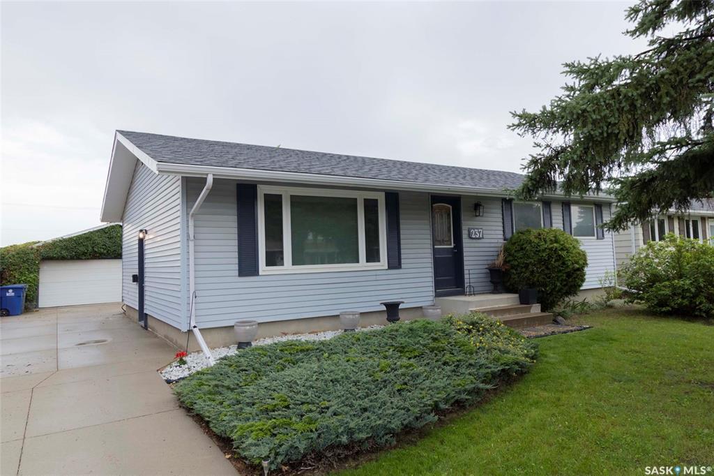 237 Guelph Crescent  Saskatoon SK S7H 4P9 photo