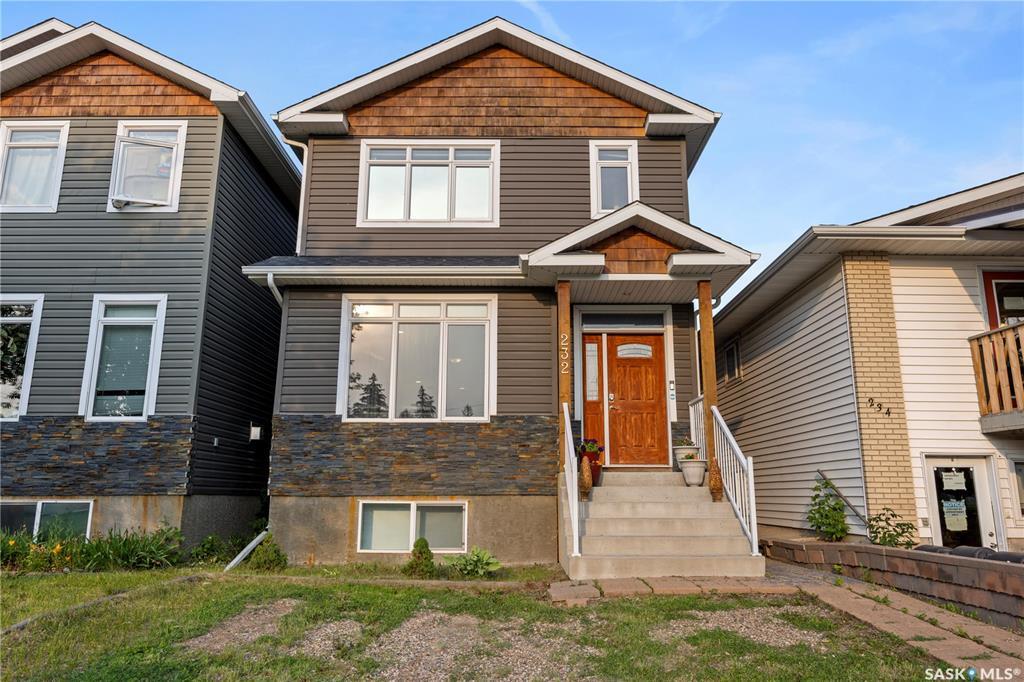 Property Photo:  232 Montreal Avenue S  SK S7M 3K8 