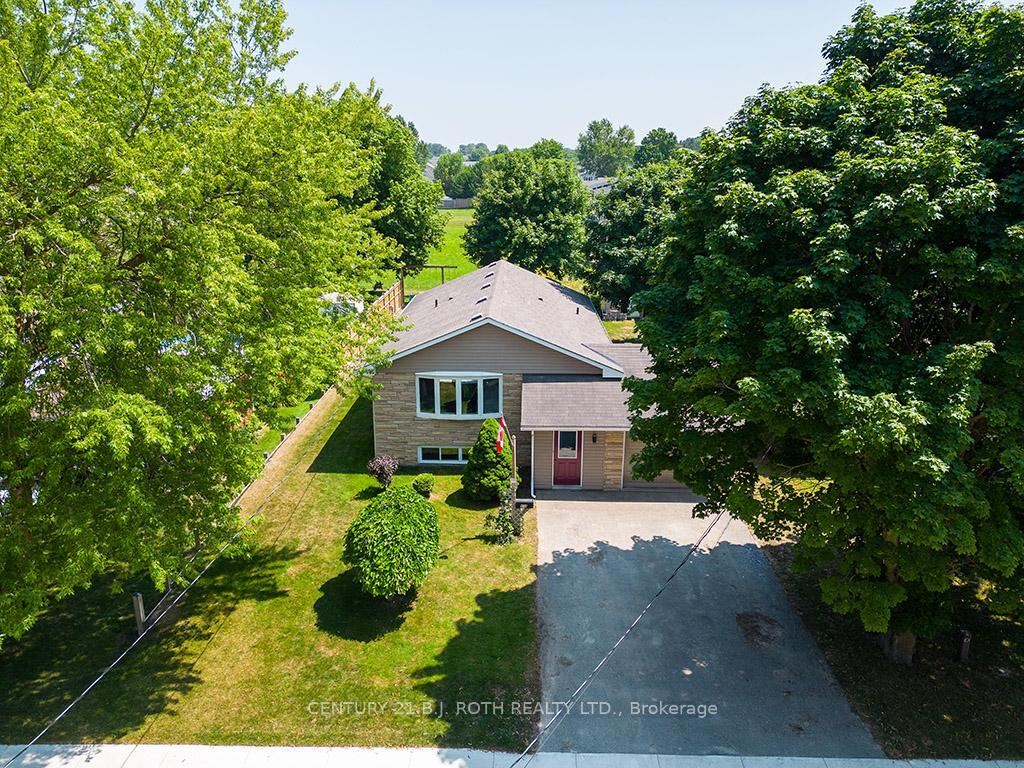 Property Photo: 470 Wellington Street E ON N0G 2L2