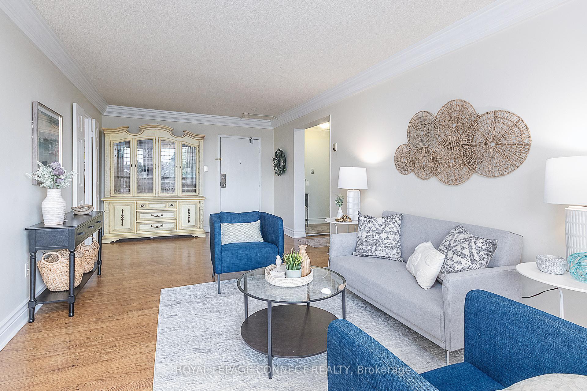 Property Photo:  1210 Radom Street 404  ON L1W 2Z3 