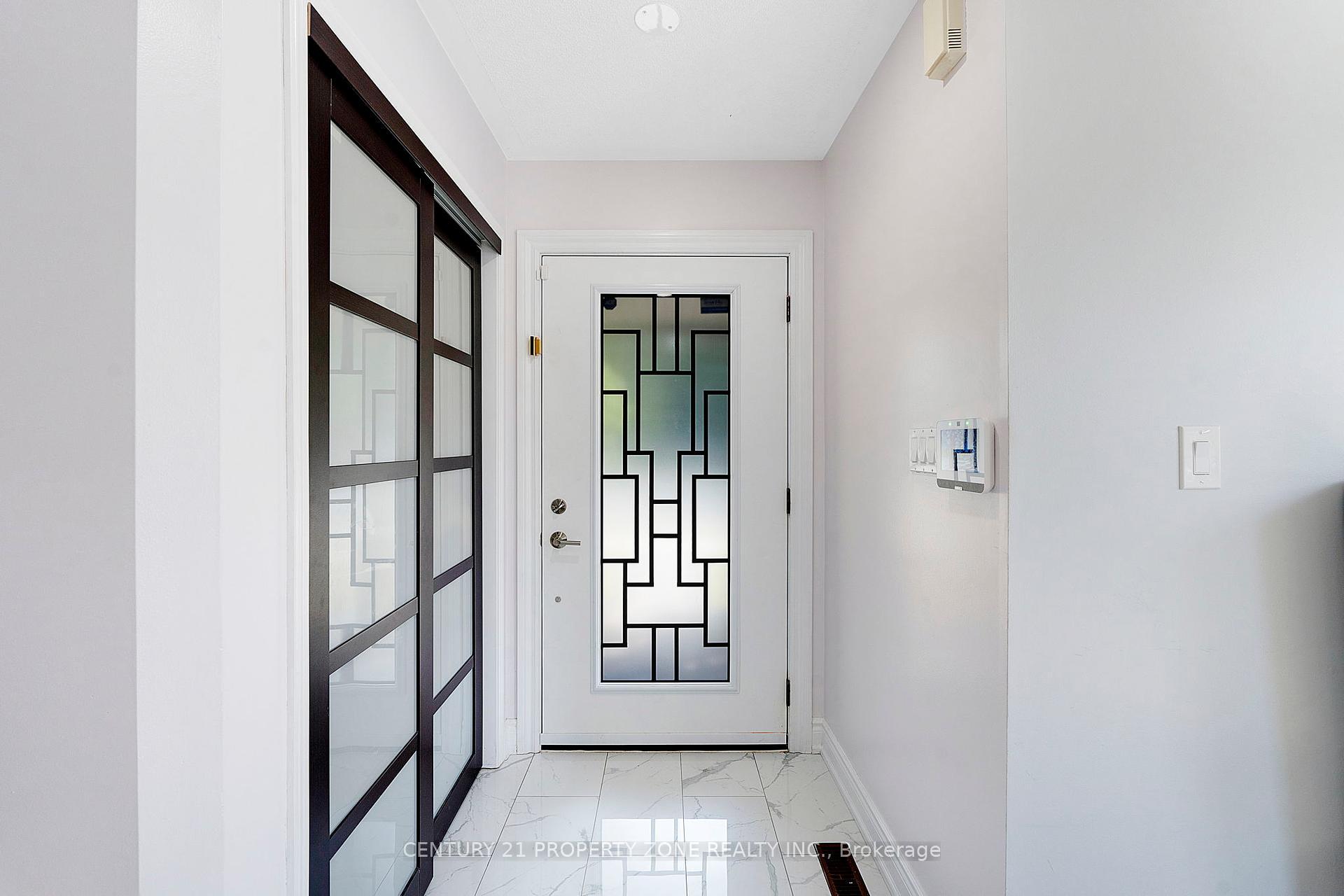 Photo de la propriété:  185 Brisdale Drive  ON L7A 2T2 
