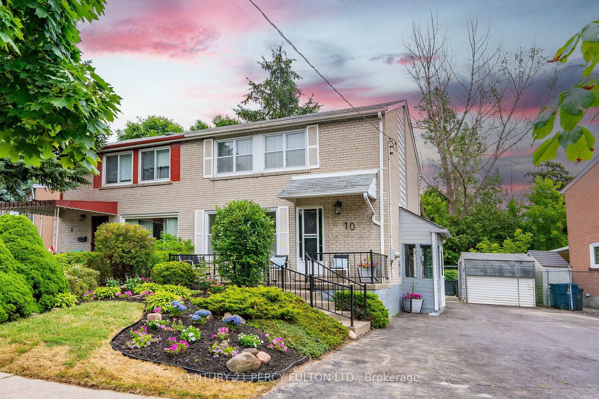 10 Chestnut Crescent  Toronto ON M1L 1Y5 photo