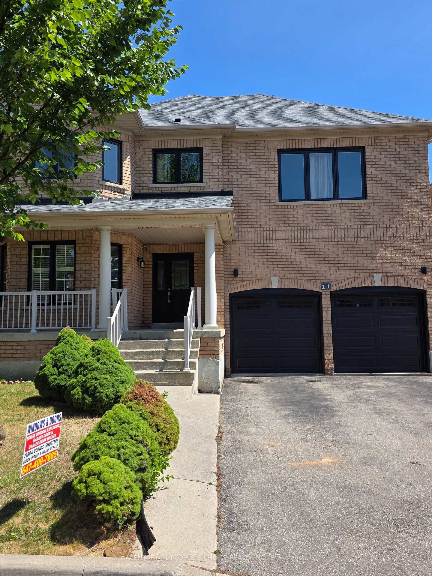 Photo de la propriété: 11 Citronella Lane ON L6R 3E8