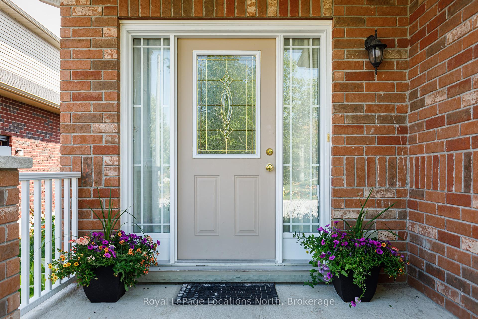 Property Photo:  3 Davis Street  ON L9Y 0E1 