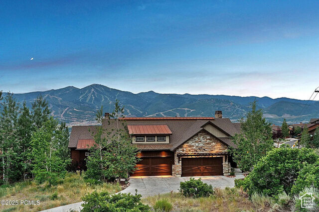 Property Photo: 1617 E Viewside Cir UT 84036