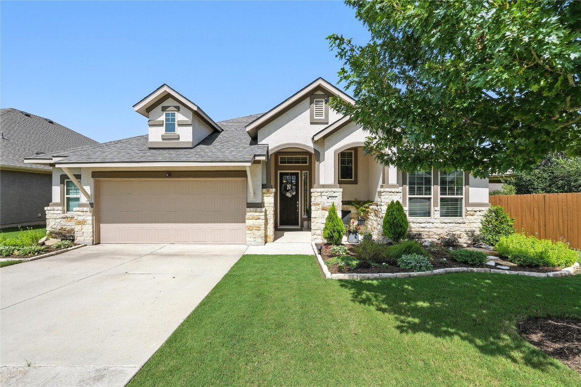 Property Photo: 104 Falabella Trail TX 78626