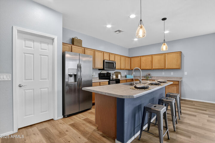 Property Photo:  22484 E Calle De Flores --  AZ 85142 