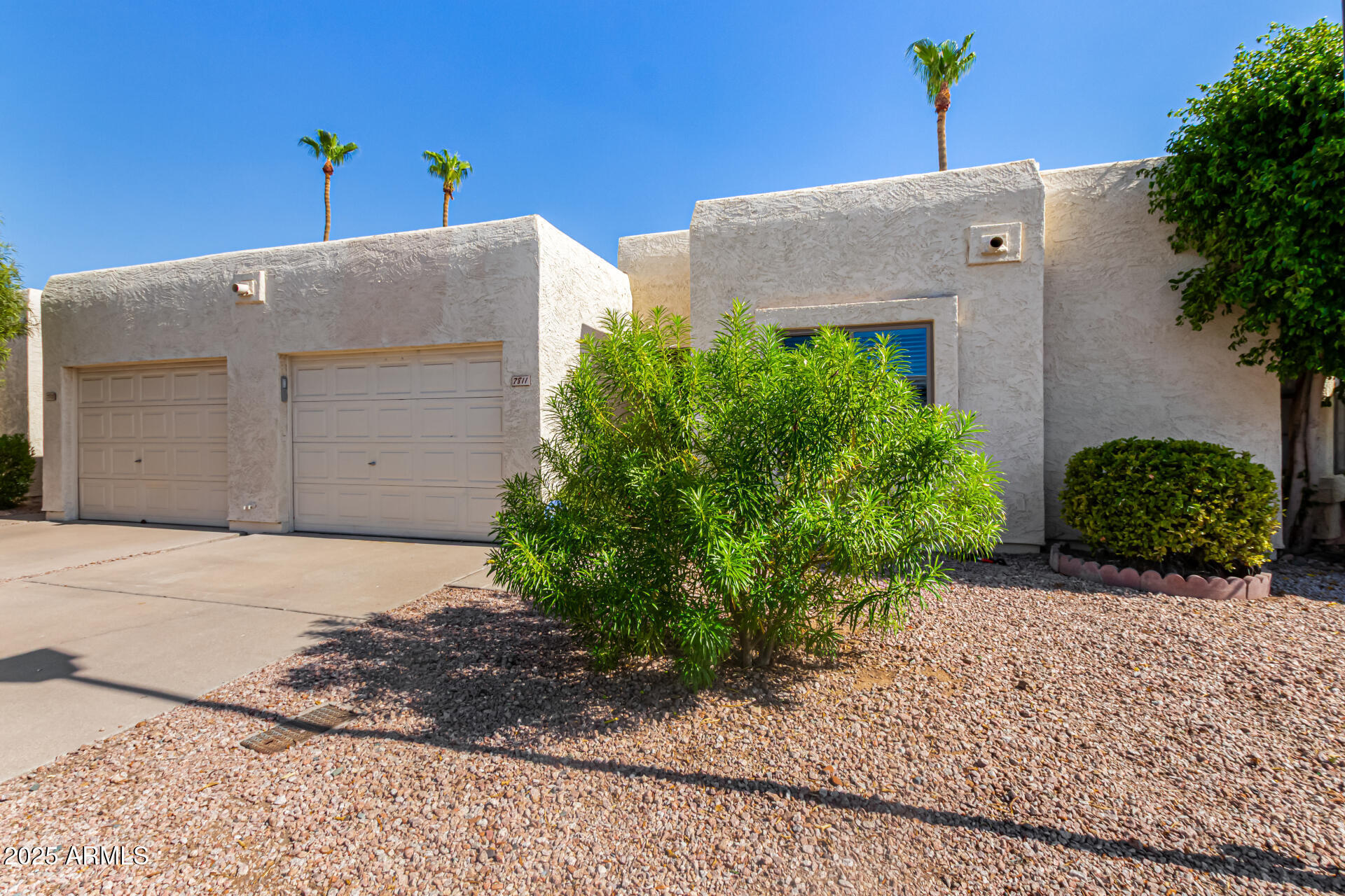 Property Photo: 7811 E Park View Drive AZ 85208