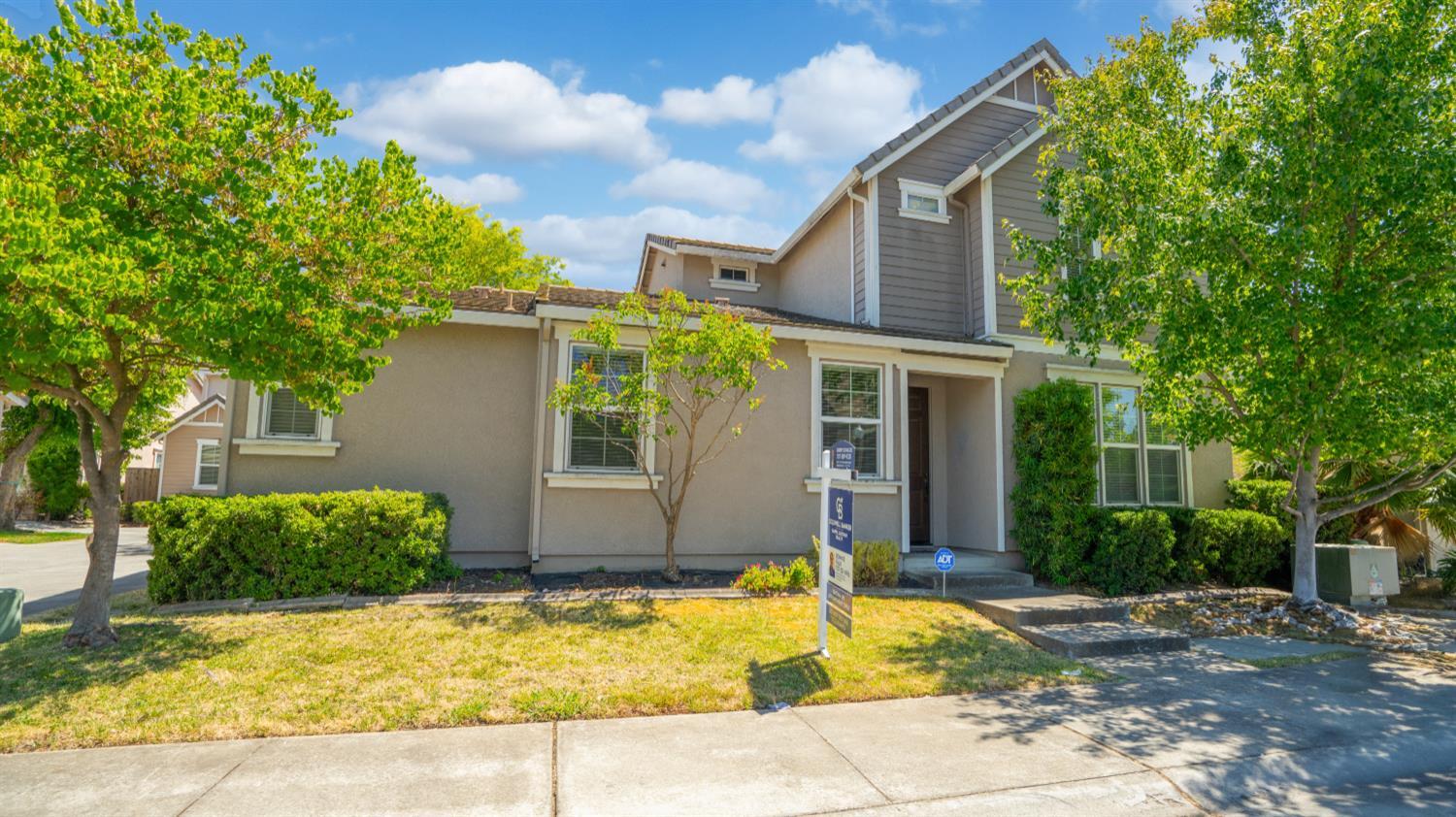 Property Photo: 441 Picasso Circle CA 95835