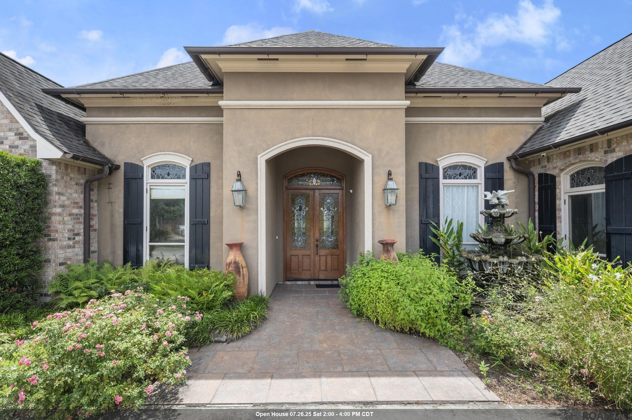 6919 Lagoon Ct  Central LA 70739 photo