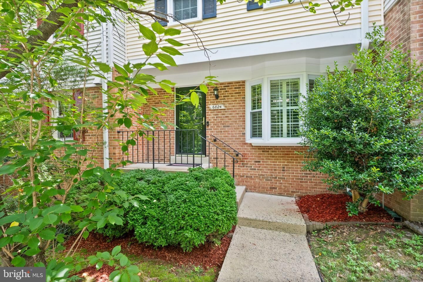 Property Photo: 6024 Crown Royal Circle VA 22310