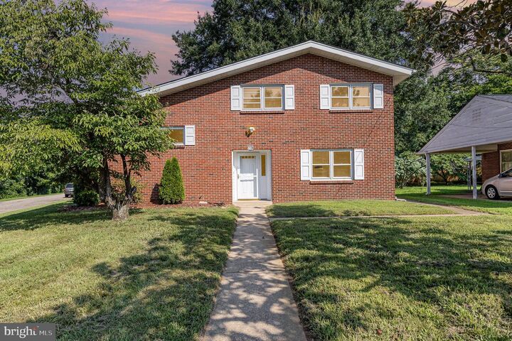 Property Photo:  715 &Amp 715 1/2 Virginia Avenue  VA 22401 