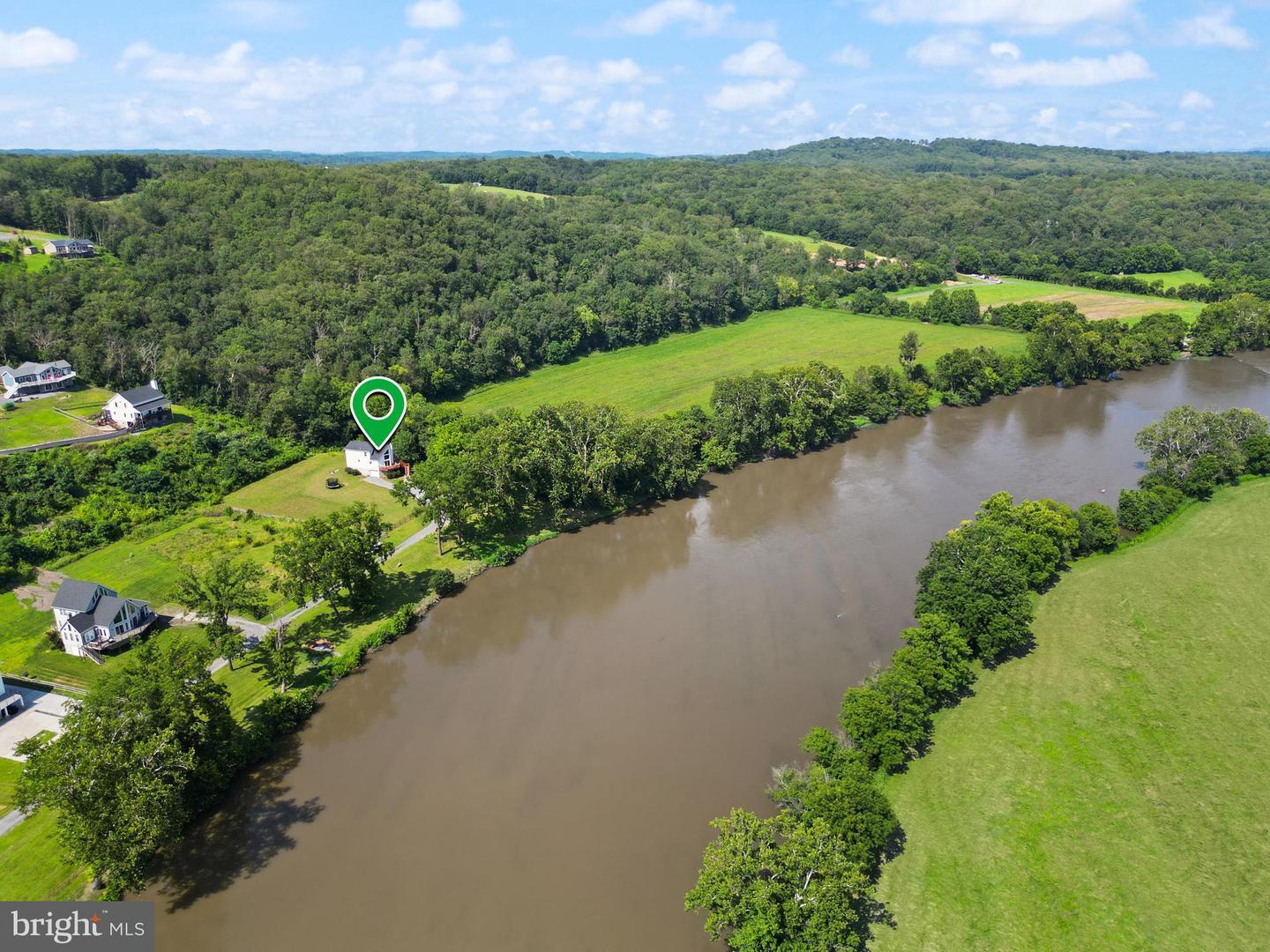 Property Photo: 735 Sunset Village Road VA 22630