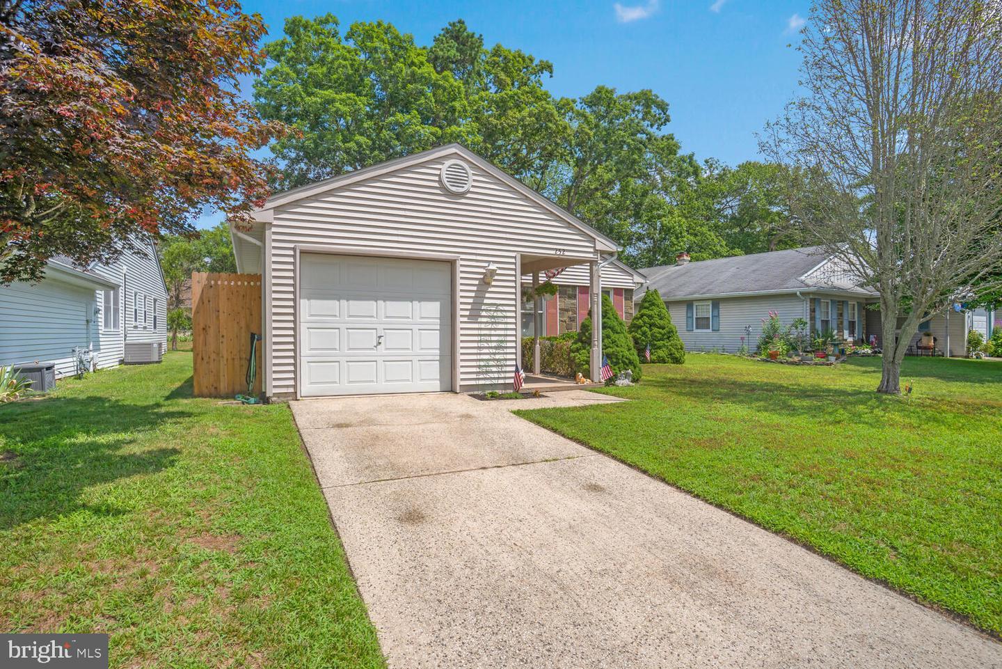 Property Photo:  252 Lexington Drive  NJ 08087 
