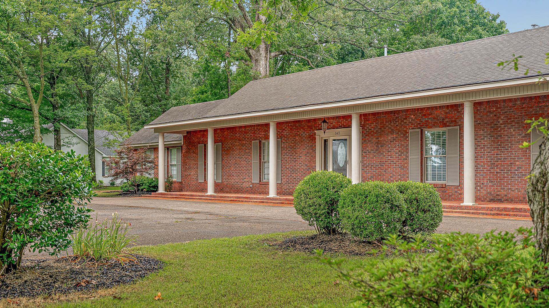 Property Photo: 142 E Park Lane AR 72321