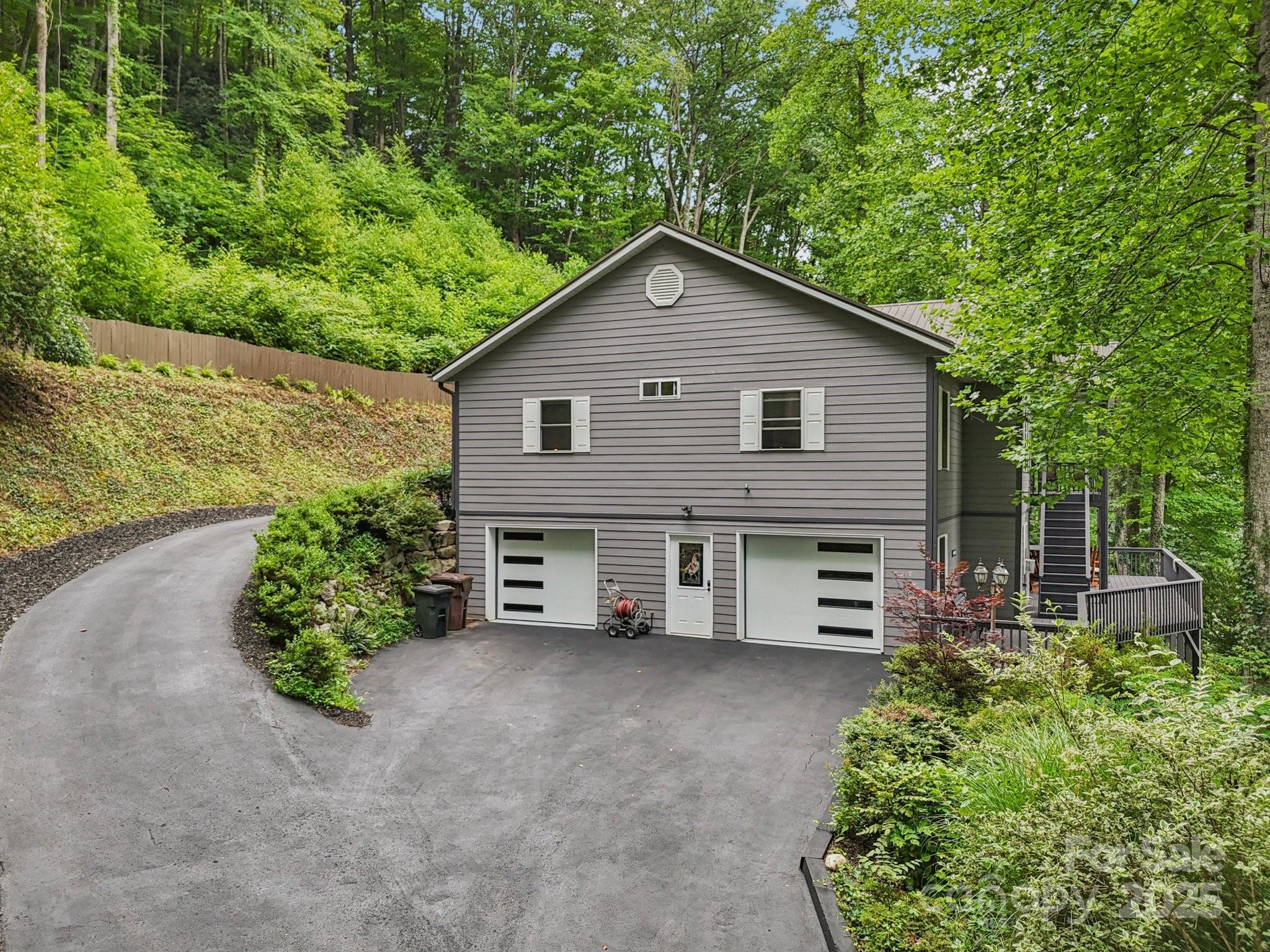 Property Photo:  7 Higel Lane  NC 28751 