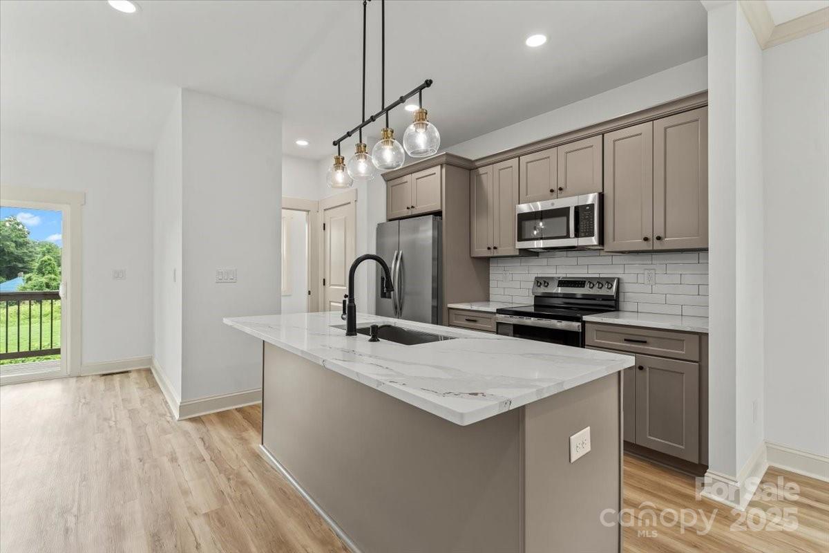 Property Photo: 431 W Norment Avenue NC 28052