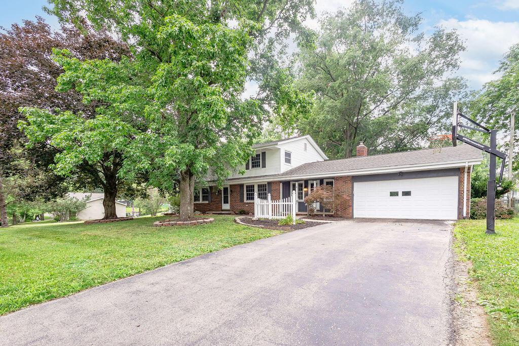 Property Photo:  4 Craig Drive  OH 43050 