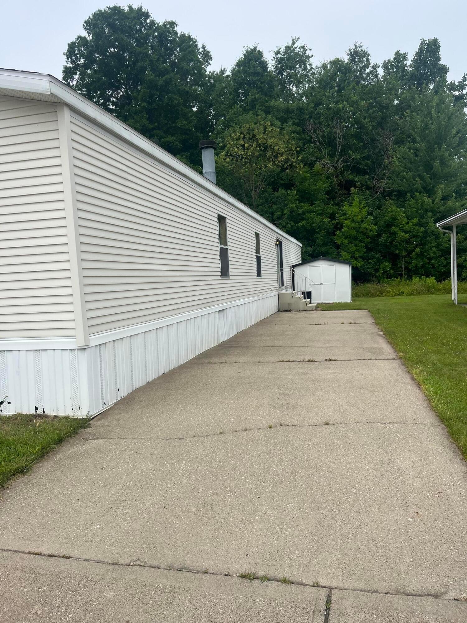 Property Photo:  211 Rona Boulevard  OH 43062 