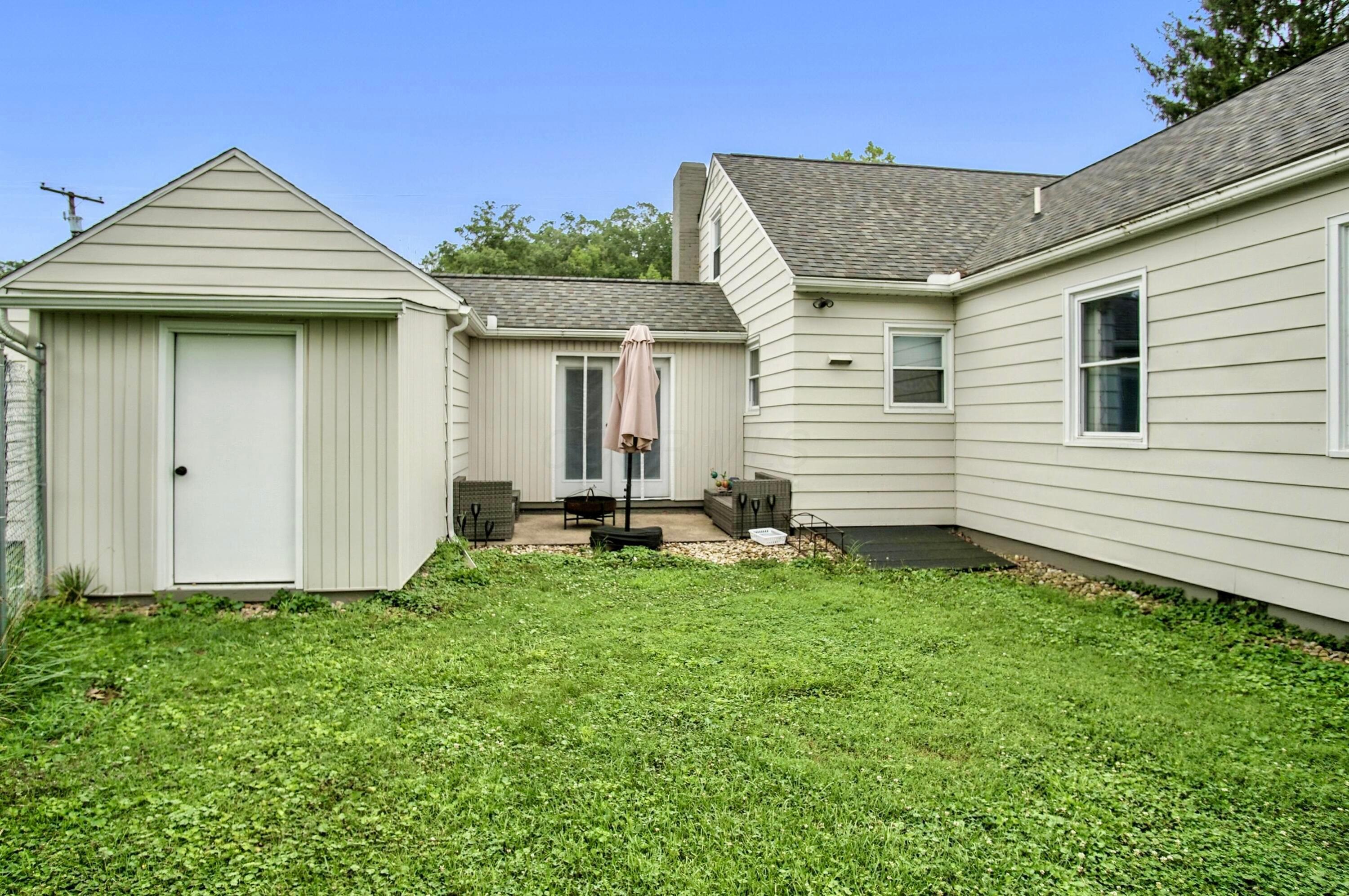 Property Photo: 3080 Newark Road OH 43701