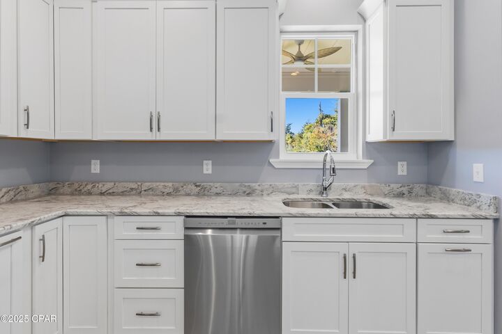 Property Photo:  2445 Mercedes Avenue  FL 32405 