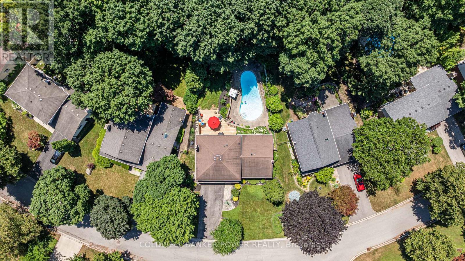 Property Photo:  68 Hampton Crescent  ON N6H 2N9 