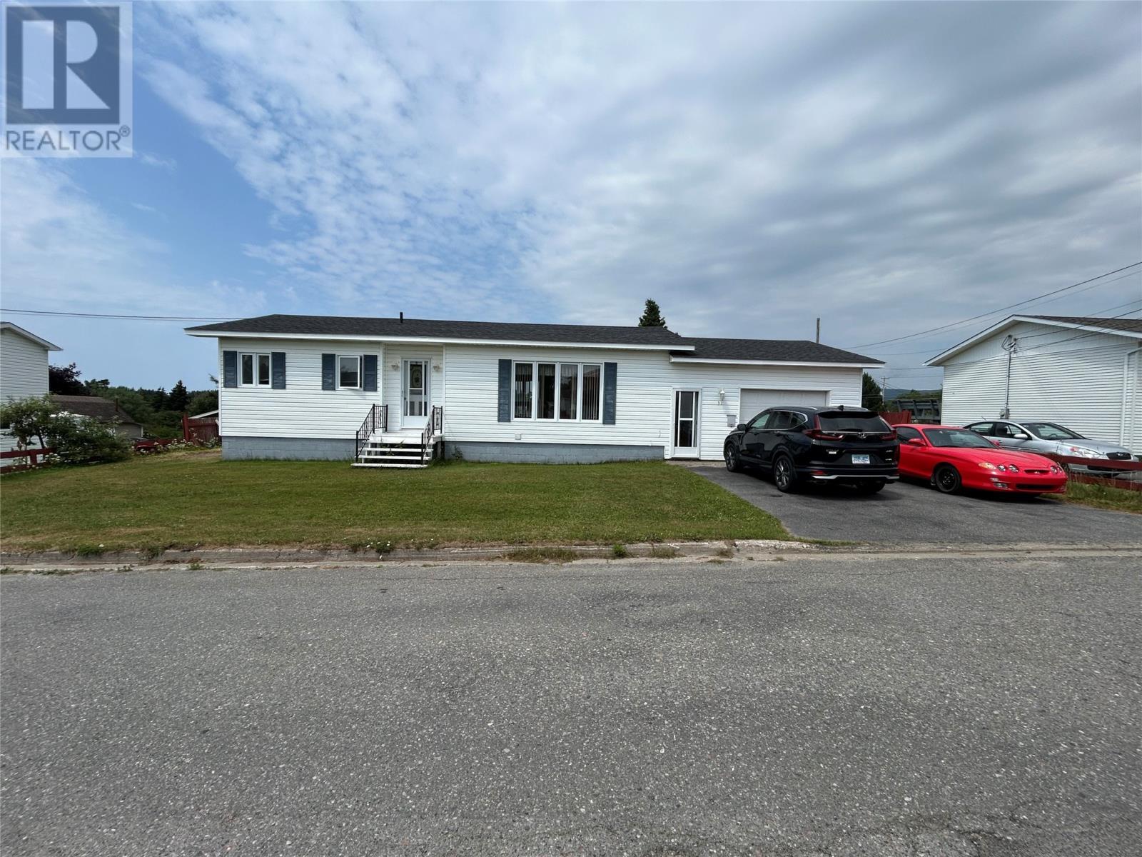 31 Beach Street  Stephenville NL A2N 1X6 photo