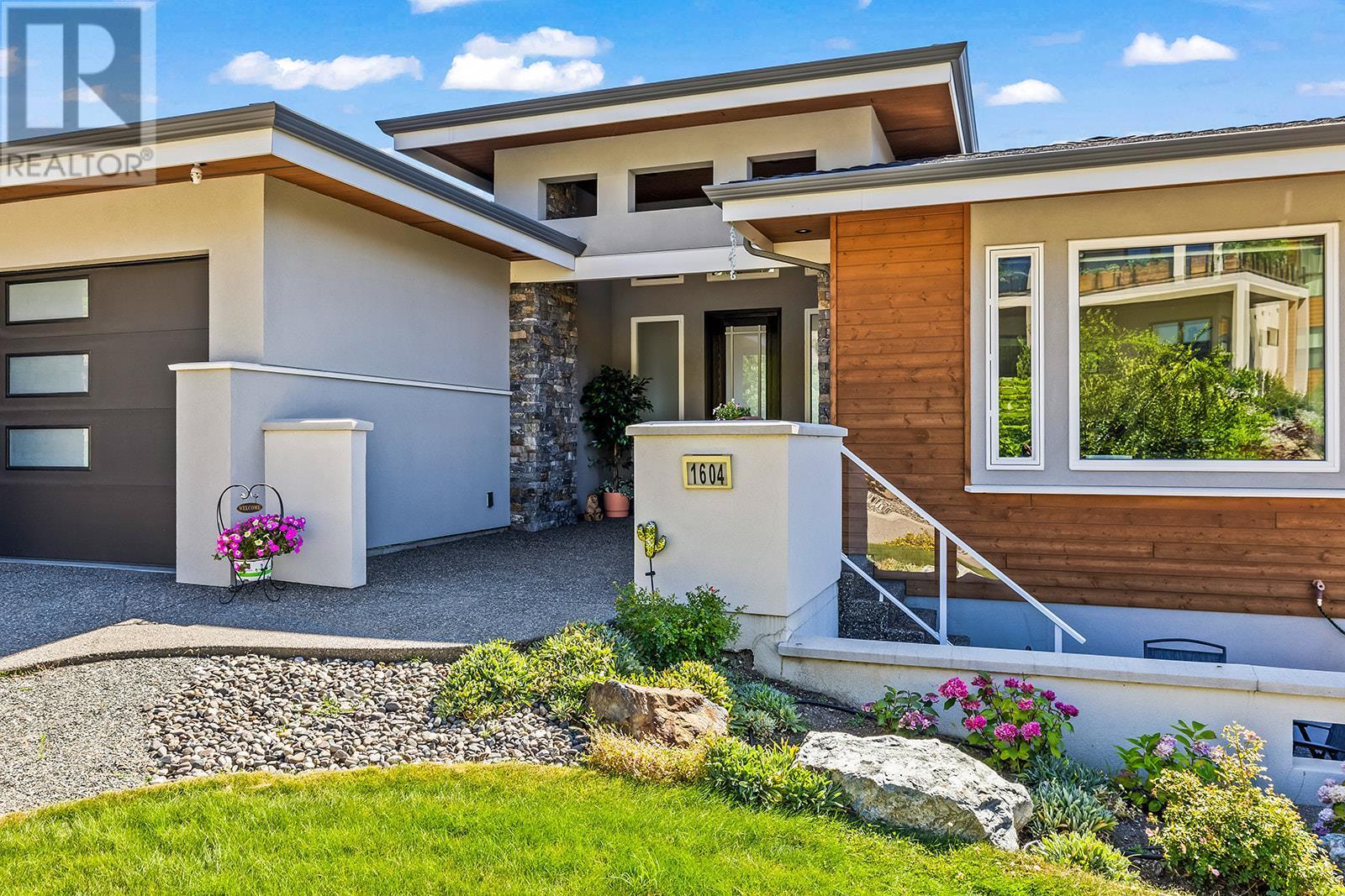 Property Photo: 1604 Kimberlite Drive BC V4V 2T4