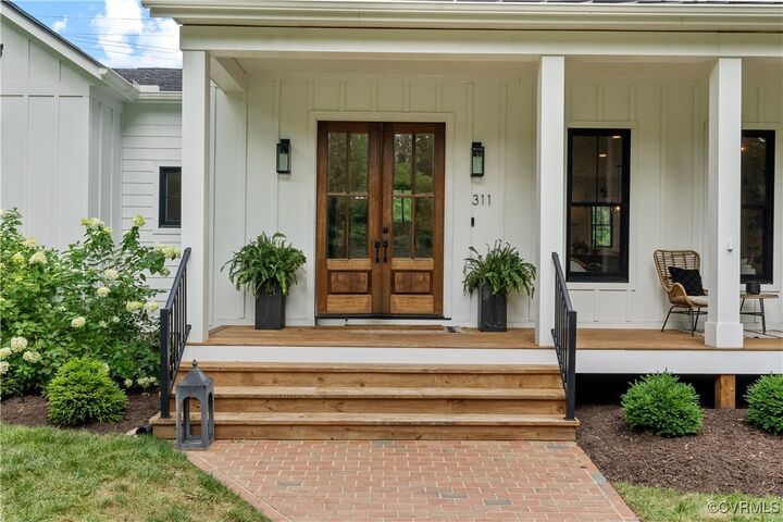 Property Photo: 311 Berwickshire Drive VA 23229