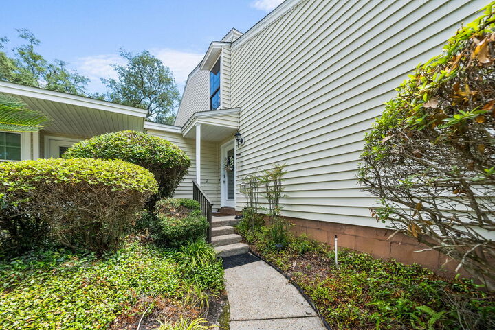 Property Photo: 2026 Baker Court 7 FL 32401