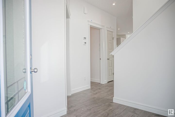 Property Photo: 1180 South Creek Wynd AB T7Z 2Z1