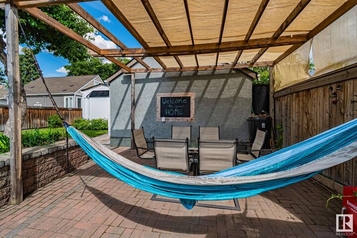Property Photo:  10950 117 Street NW  AB T5H 3N6 