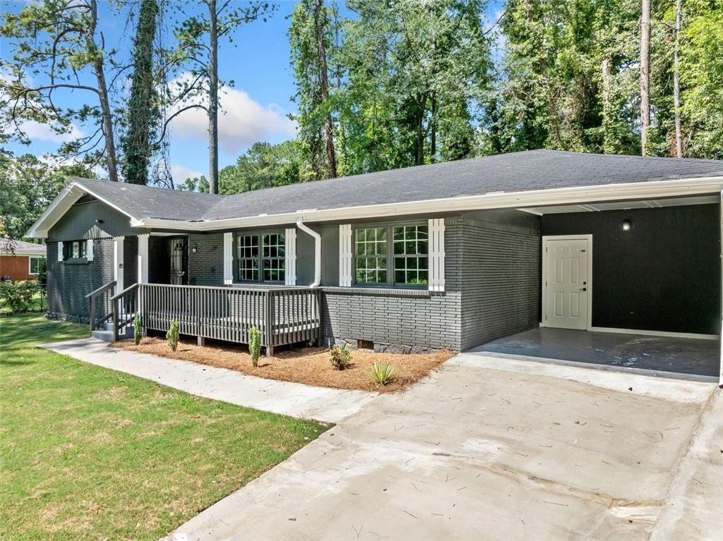 Property Photo: 1905 Fort Valley Drive SW GA 30311
