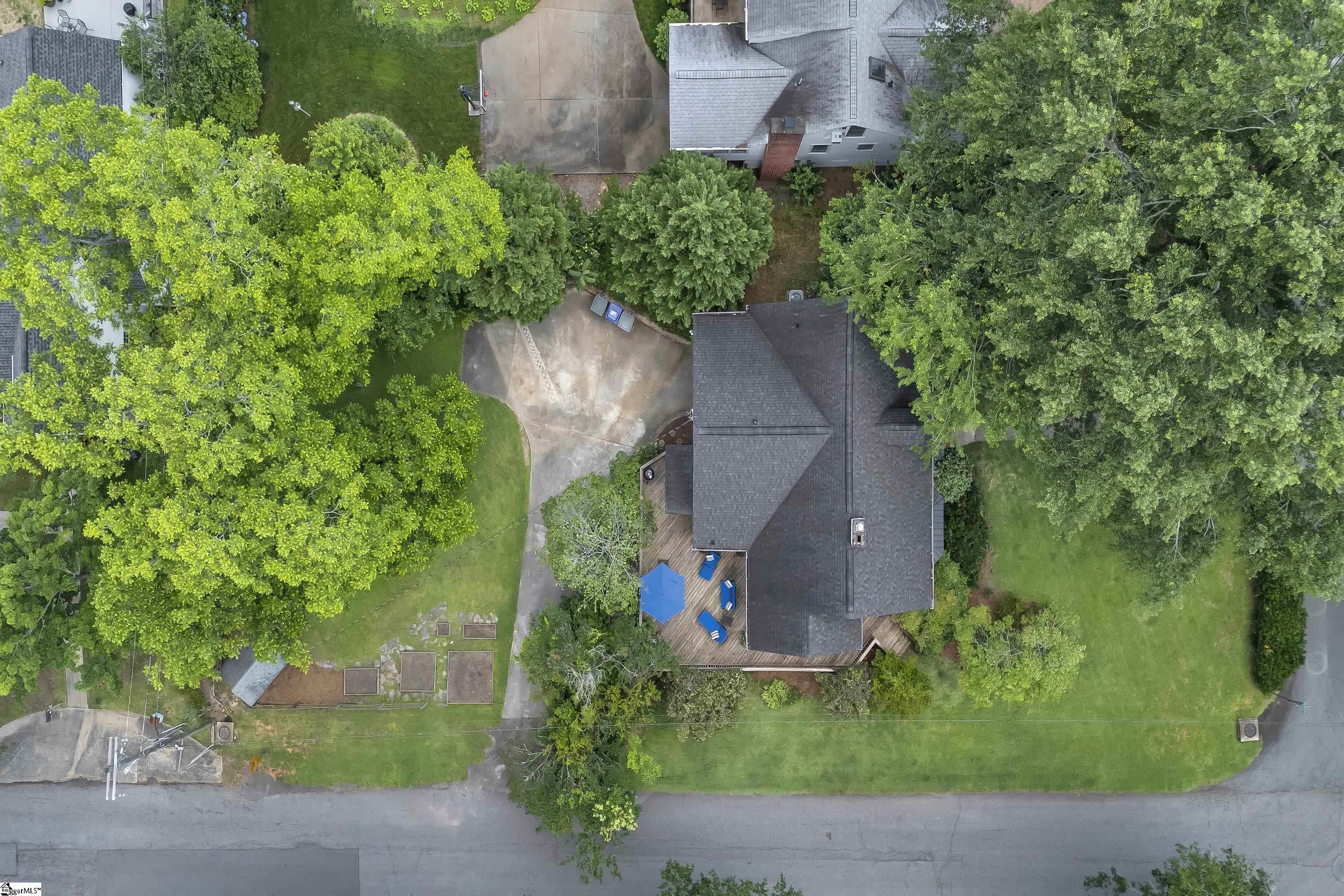 Property Photo:  1 Longview Terrace  SC 29605 