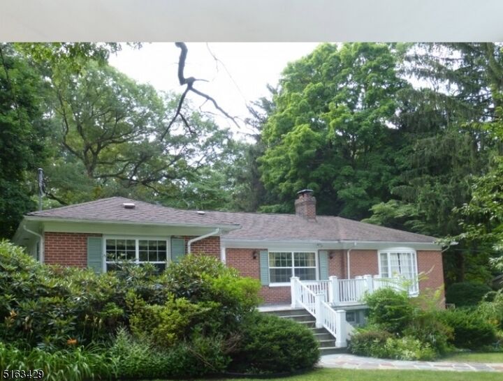 330 Morris Ave  Mountain Lakes Boro NJ 07046 photo