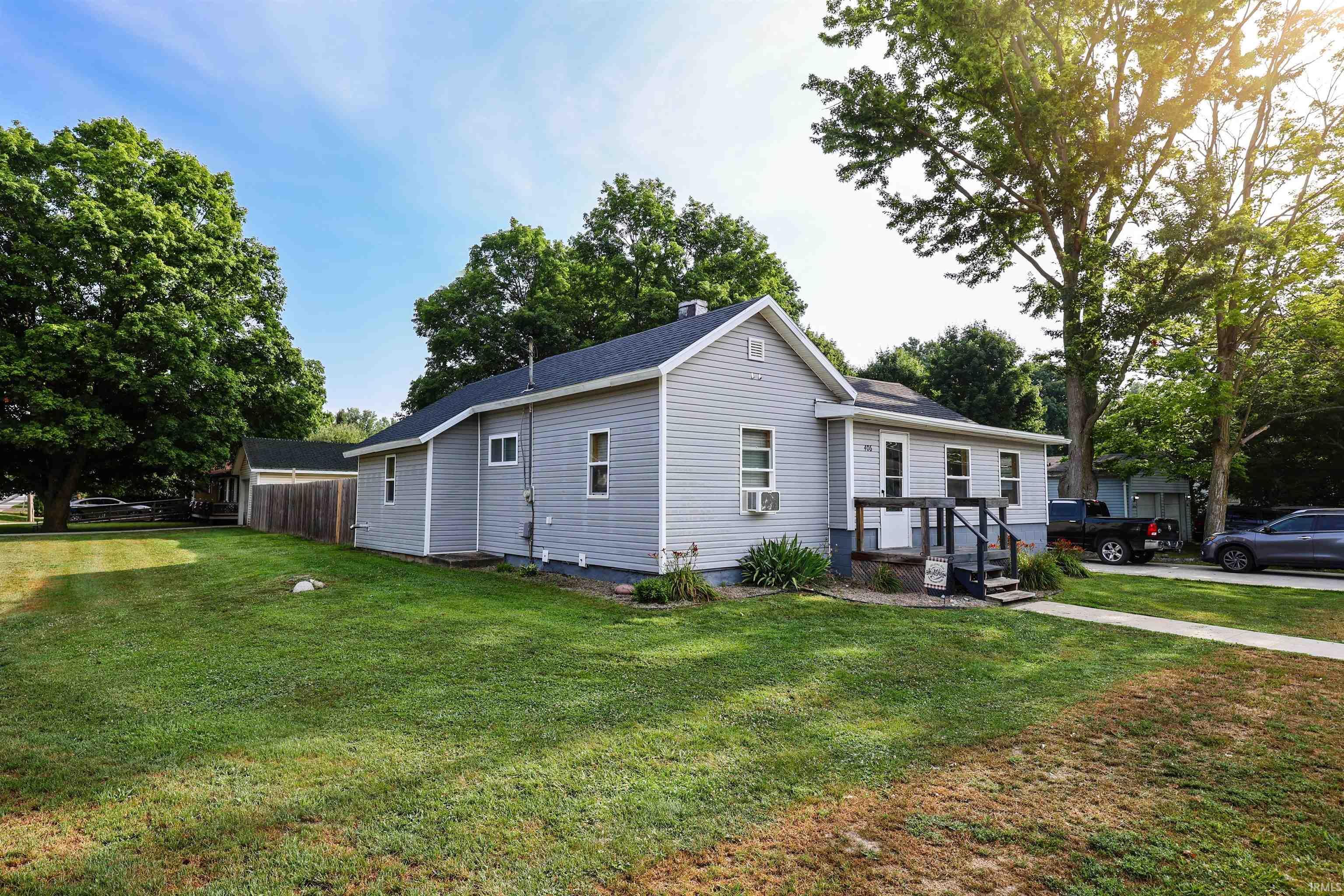 Property Photo:  406 W Spring  IN 46737 