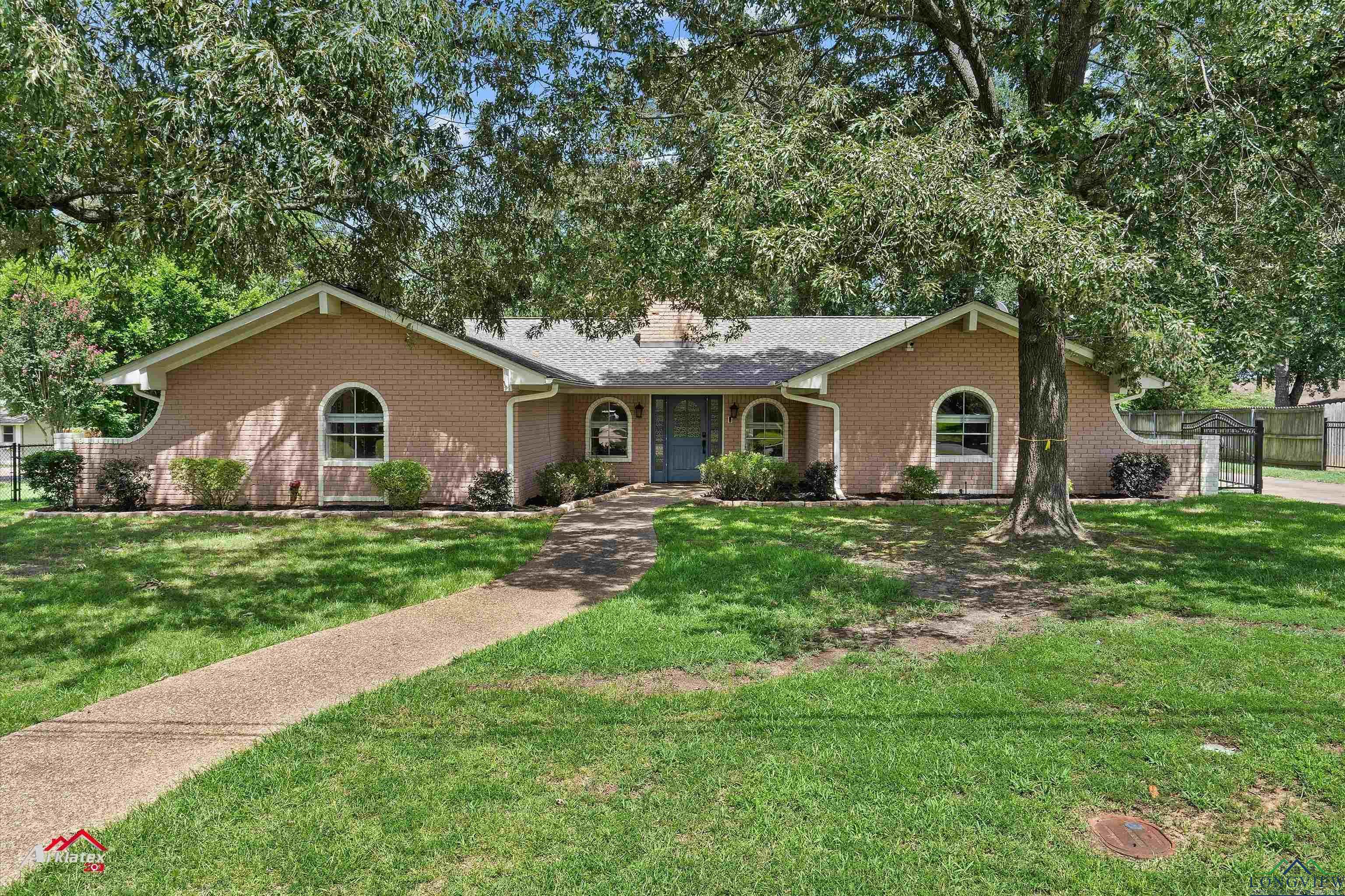 1504 Auburn Dr  Longview TX 75601 photo