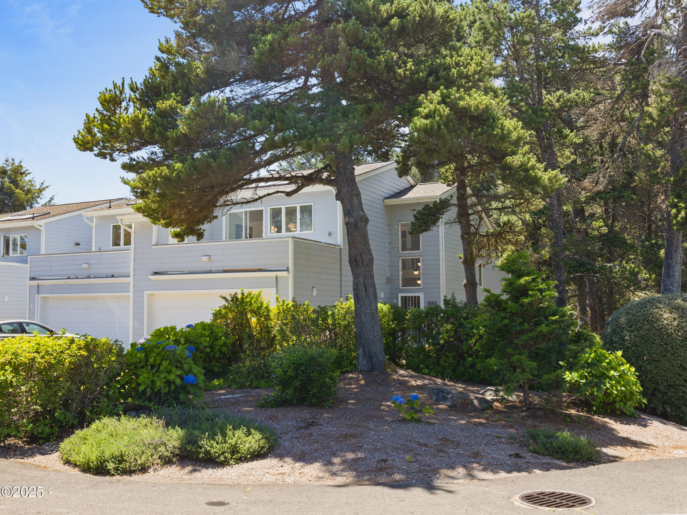 Property Photo: 3930 NE Megginson Street A OR 97365